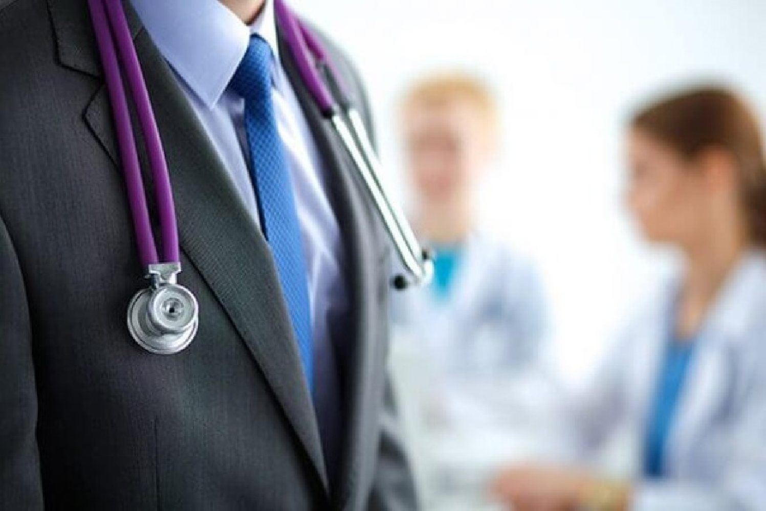 Kidney health consultation image at nephrology clinic Maplewood MN